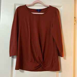 Apt 9 round neck rust shirt with 3/4 length sleeves.